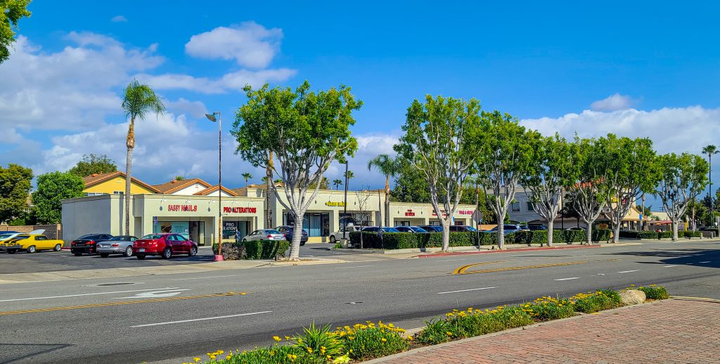 Listing Image for Tustin Old Town Shopping Strip